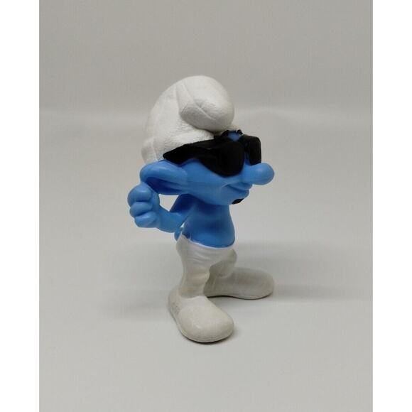 Smurf Smooth With Sunglasses McDonalds Figure 2013 Peyo PVC - Picture 2 of 5